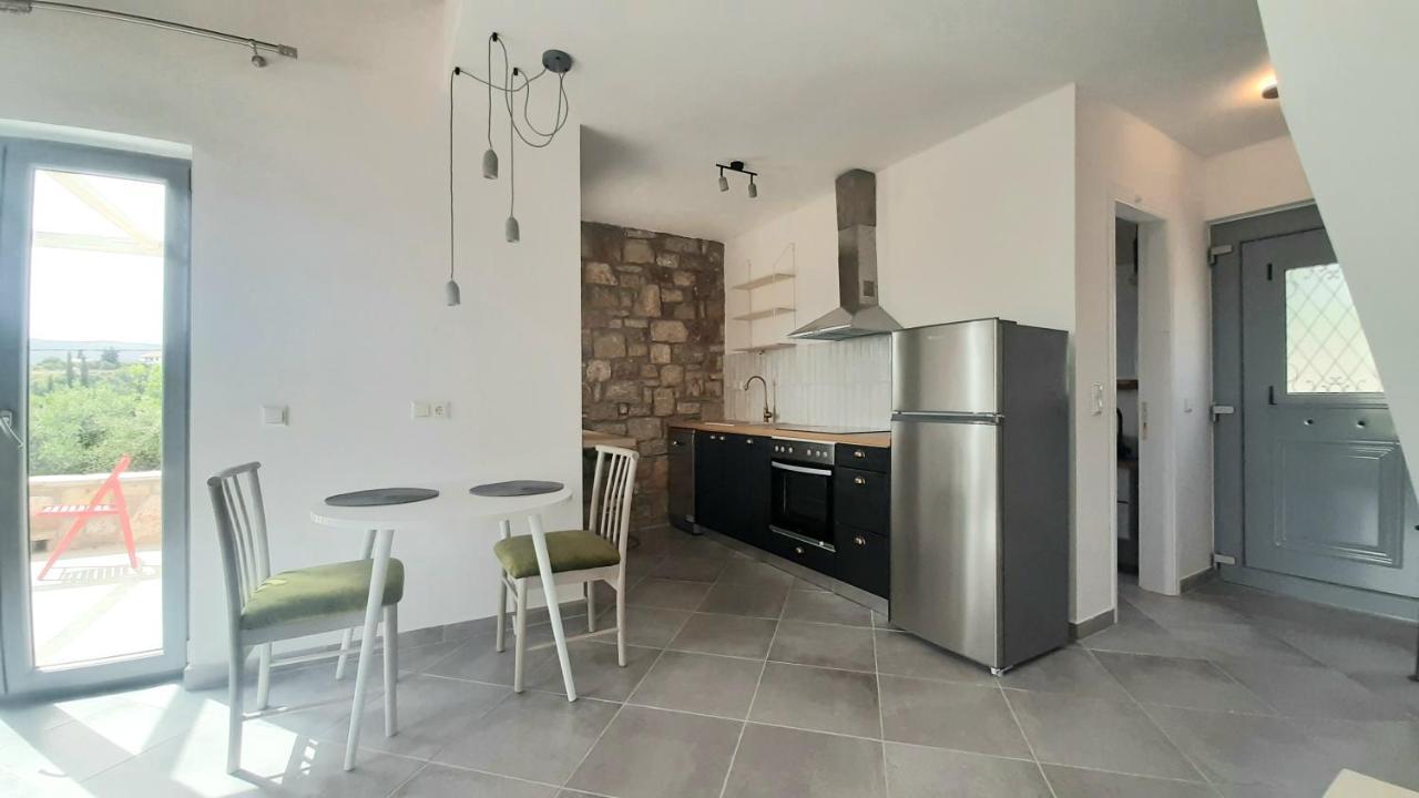 Koroni Stone House, Newly Built Studios By The Sea Exterior photo