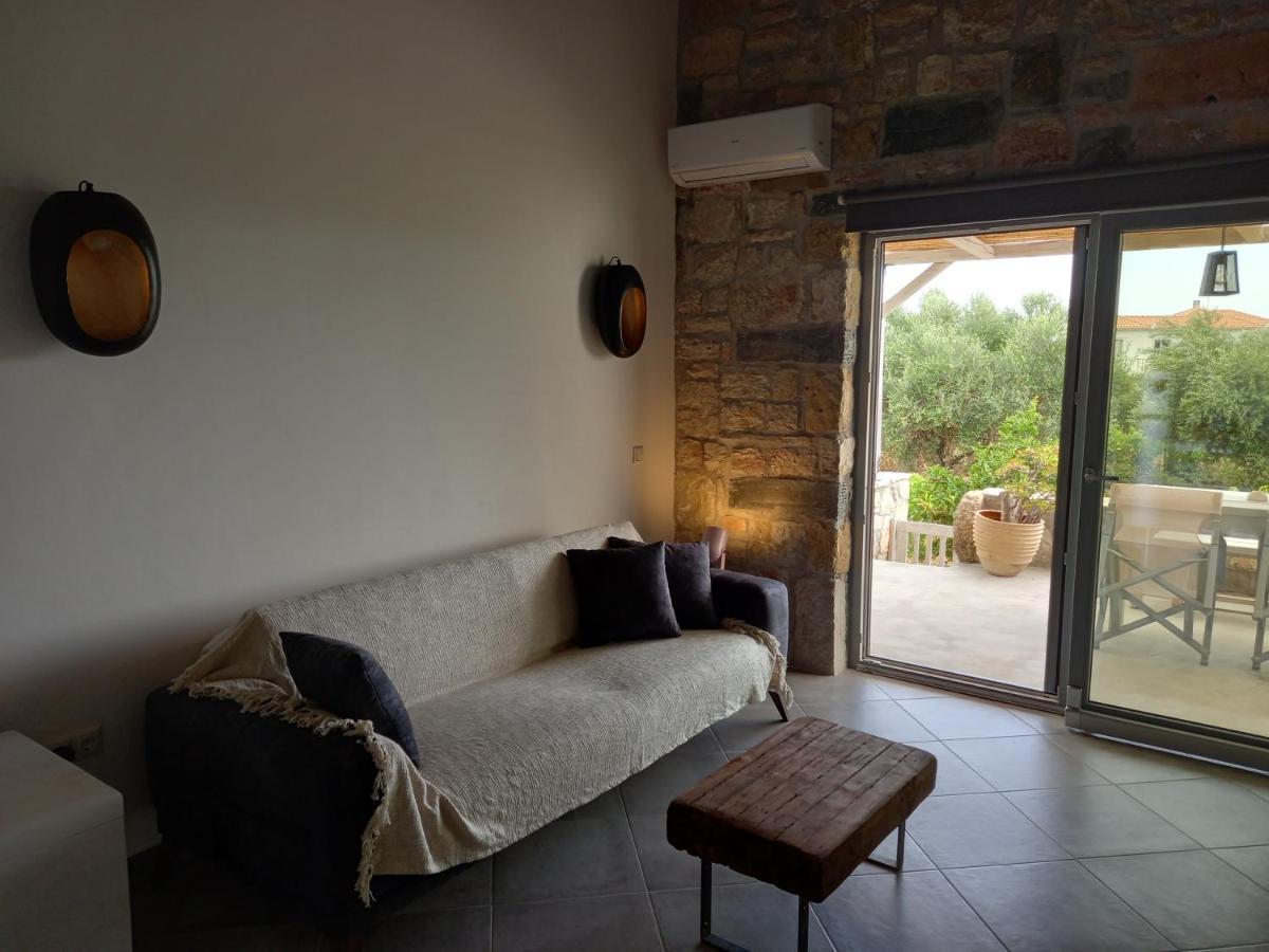 Koroni Stone House, Newly Built Studios By The Sea Exterior photo